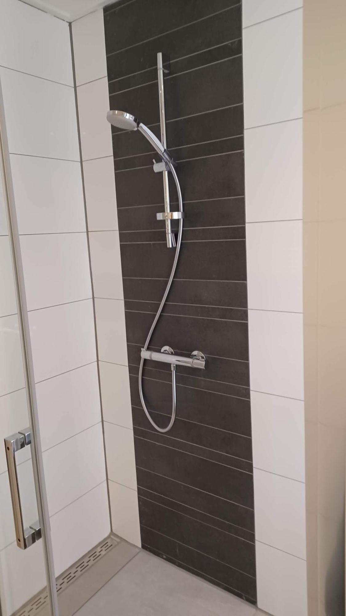 Karakteristiek Huis In Centrum Winsum Met Nieuwe Badkamer Luaran gambar