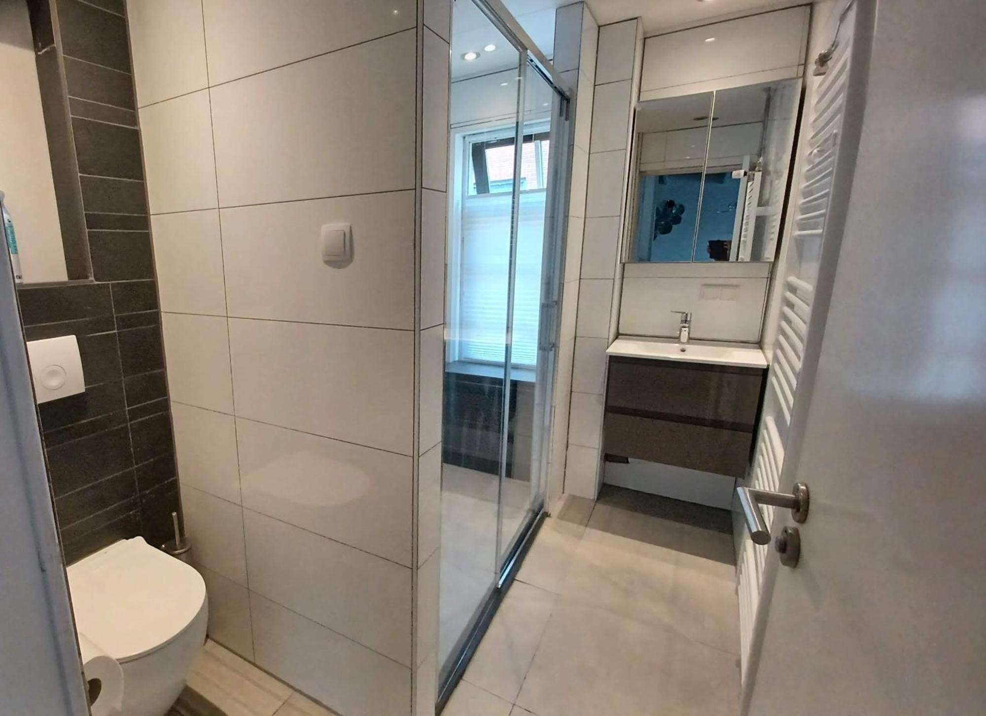 Karakteristiek Huis In Centrum Winsum Met Nieuwe Badkamer Luaran gambar